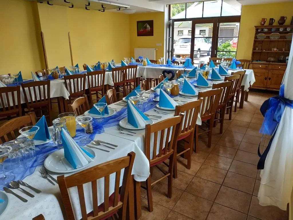 Penzion Dřevěnice restaurant in Železnice