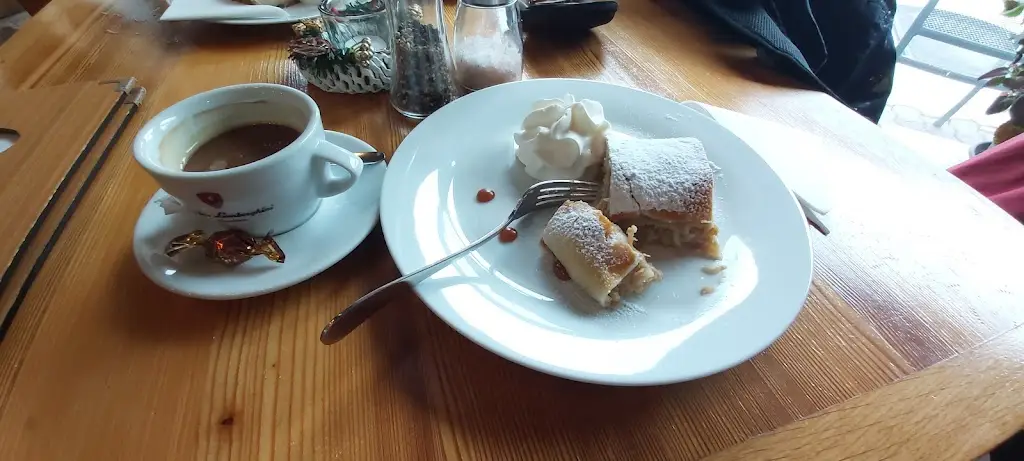 Herman de Jong_Hunter's Inn_Špindlerův Mlýn_review