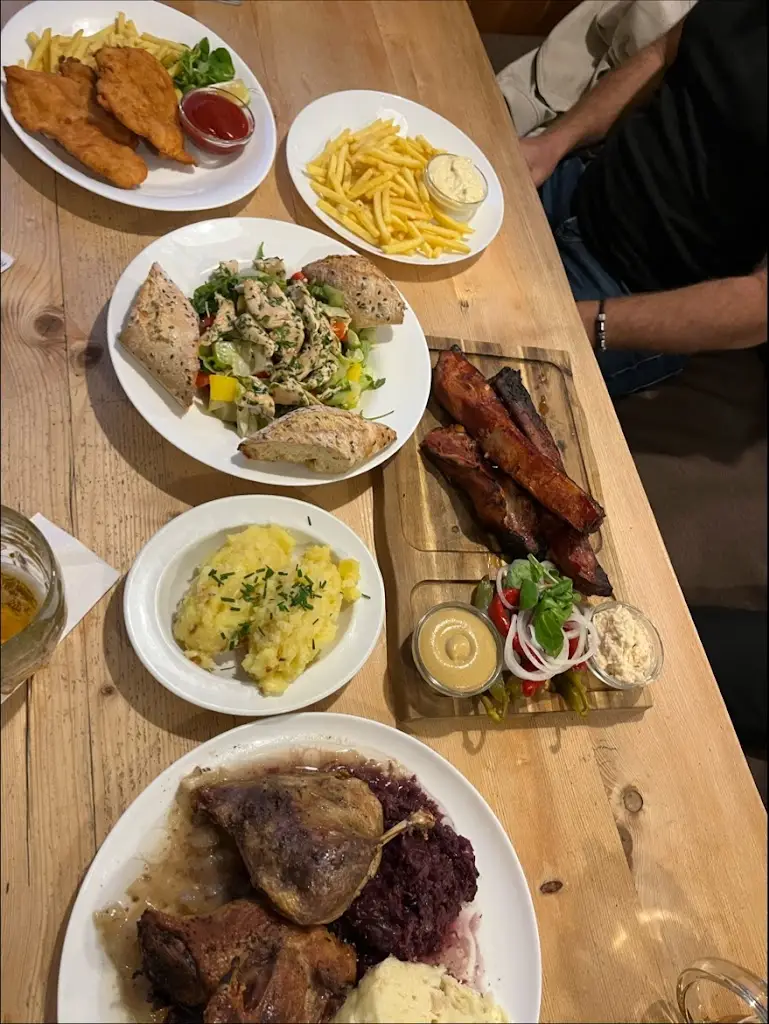 adi inbar_Česká hospoda_Špindlerův Mlýn_review