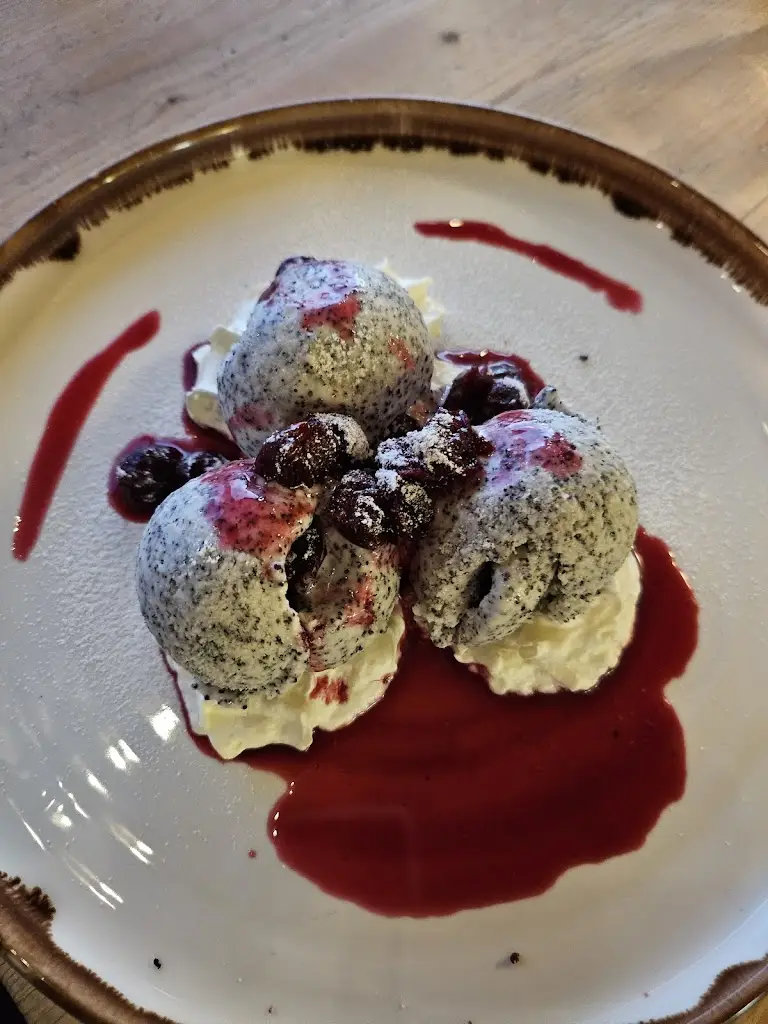 Zuzana De Haas_Restaurace Erlebachova bouda_Špindlerův Mlýn_review