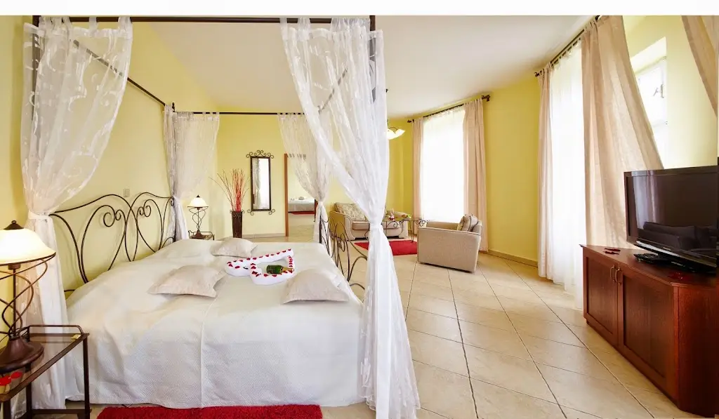 Hotel Podhrad_Hluboká nad Vltavou_slider_image_3