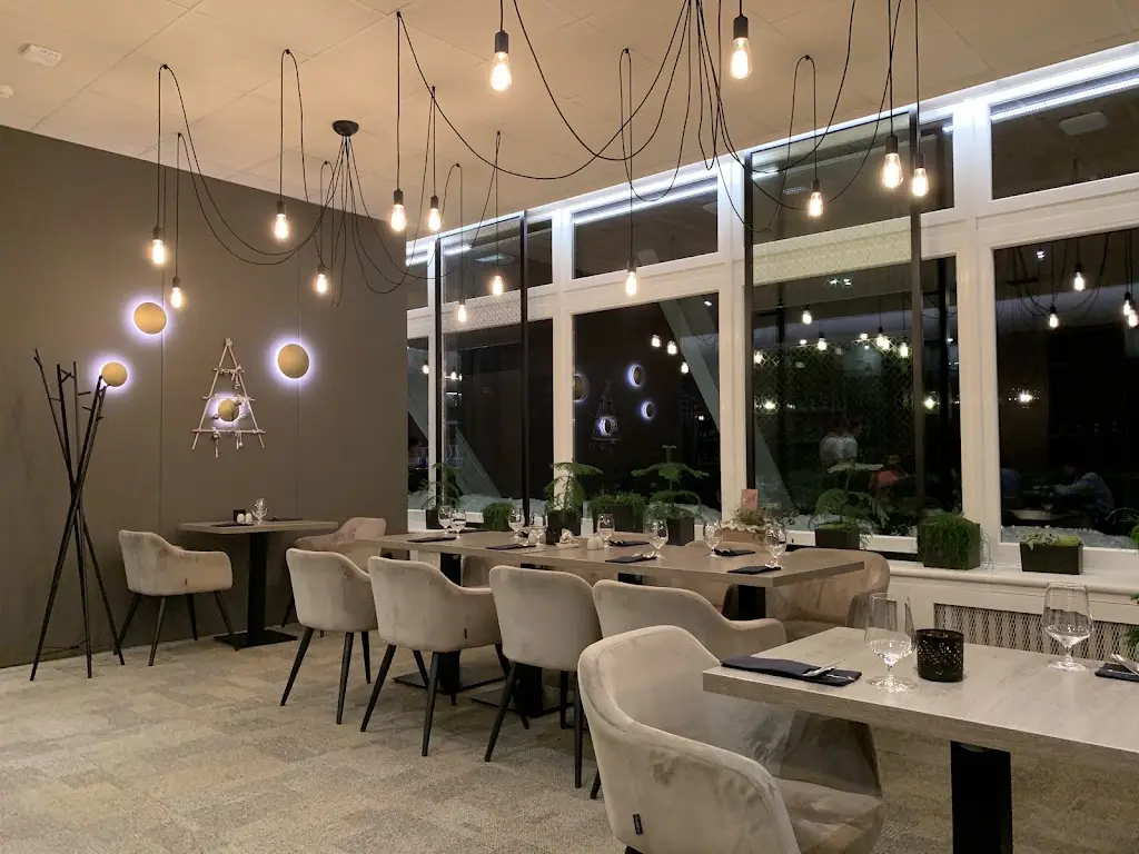 Sveta Shchur_Pinia restaurace Špindlerův Mlýn_Špindlerův Mlýn_review