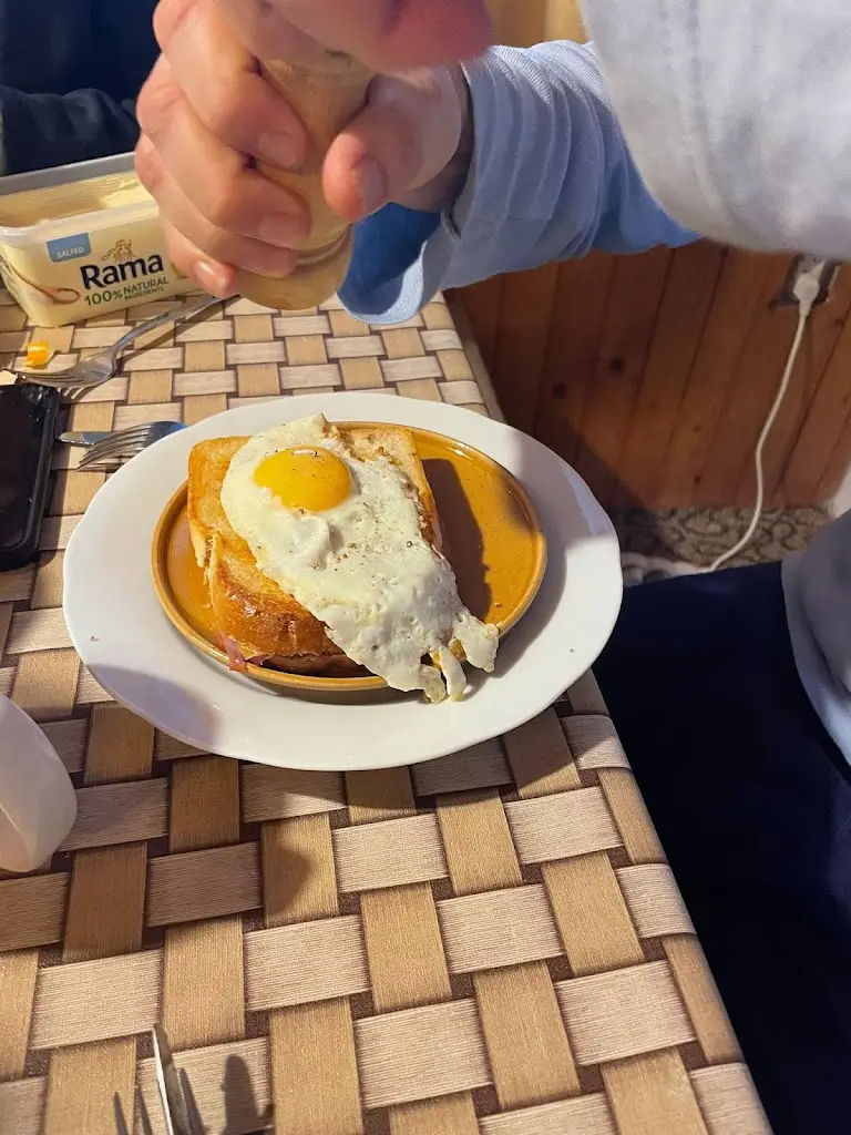 Jeroen (Jeroen381)_Bufet & Restaurant Pod Medvědínem_Špindlerův Mlýn_review