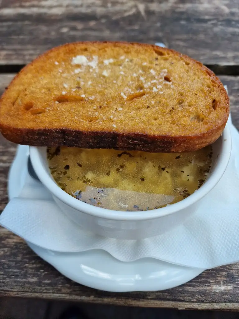 Bart Leeffers_White Elbe Inn_Špindlerův Mlýn_recensione