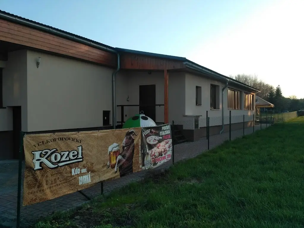 Tomáš Herzer_Bufet Plechovka_Cvikov_review