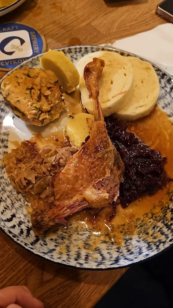 Sasha Sukhina_Pivovarská restaurace Sladovna_Cvikov_review