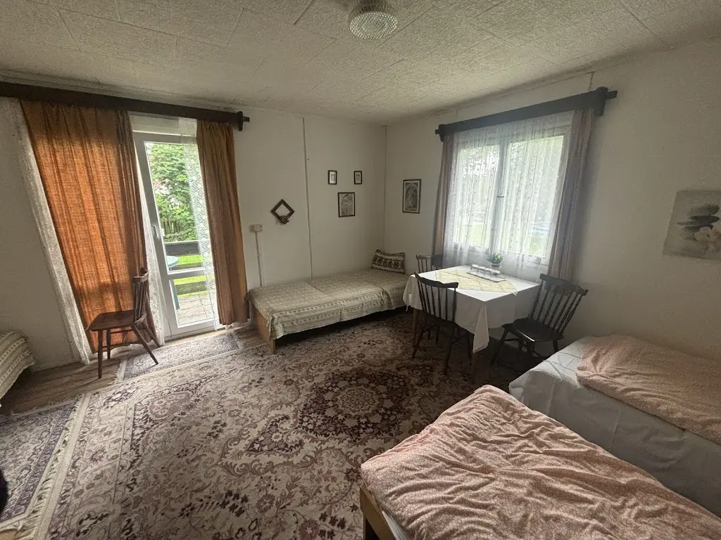 Stone Hollow Motel_Cvikov_slider_image_2