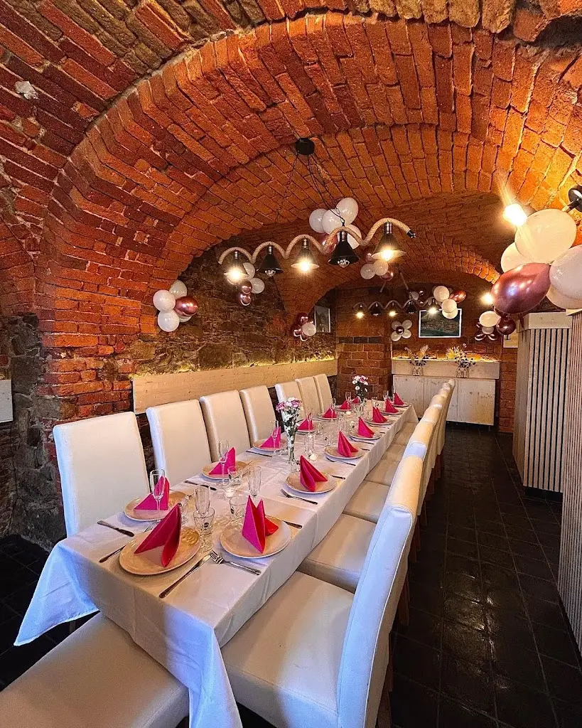 Restaurace Gloria restaurant in Chrastava