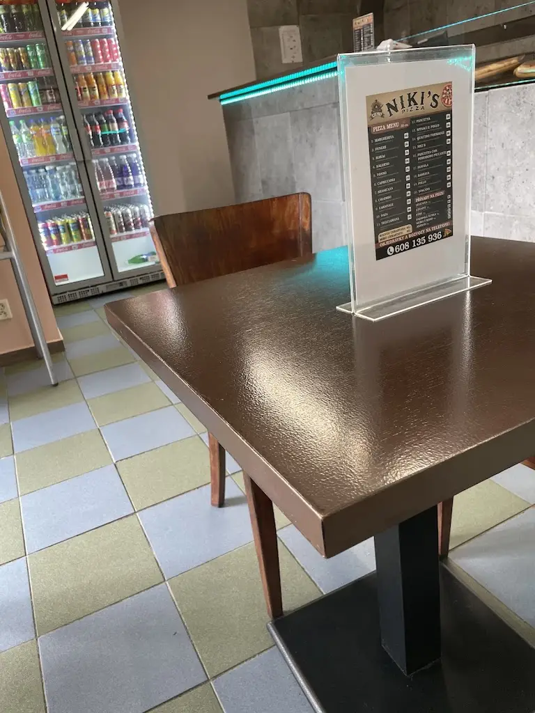 Zuzana Stará_Niki’s Pizza_Chrastava_review
