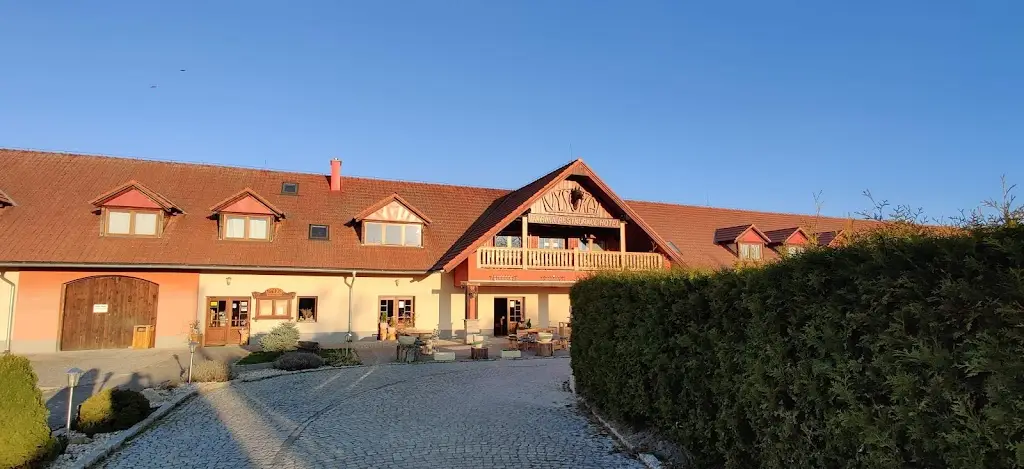 Aleksei Zaitsev_Hotel Farma Vysoká_Chrastava_review