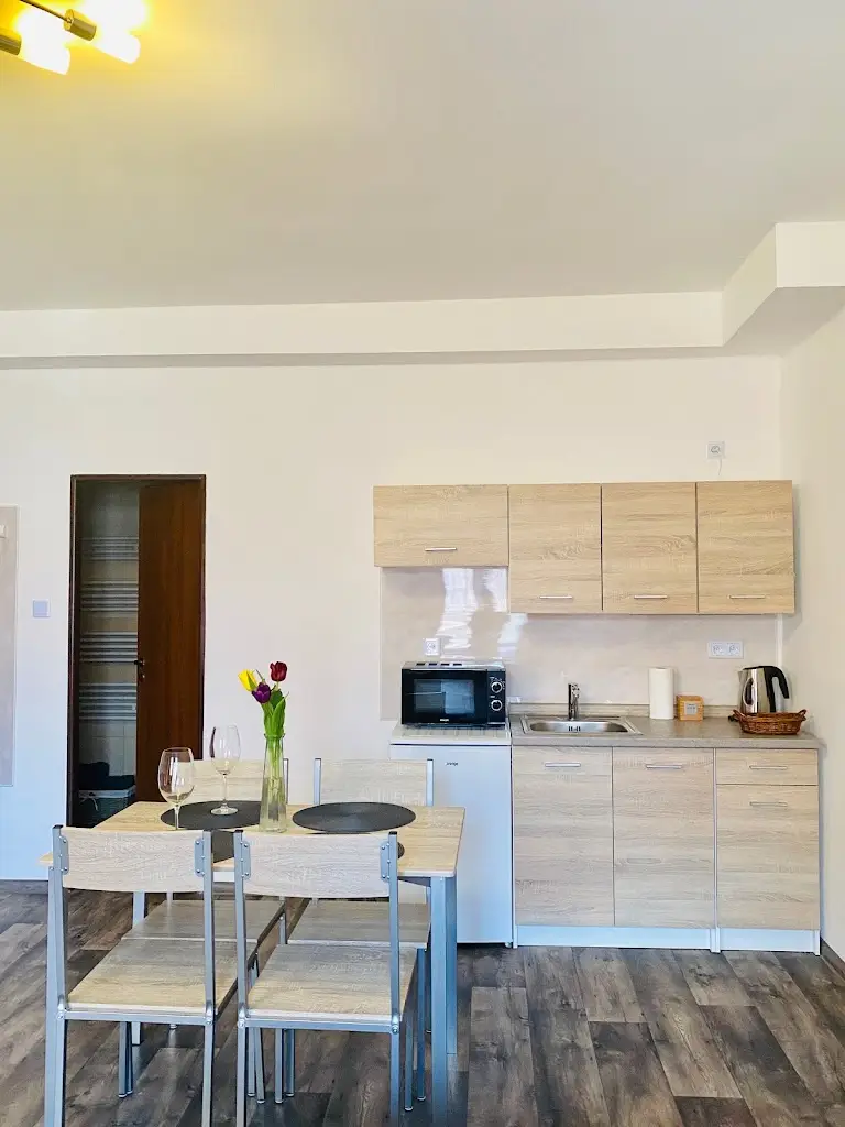 Restaurace a penzion Tam vedle_Dubá_slider_image_3