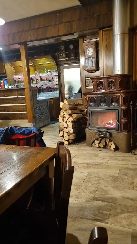 Matej Siska_Motorest Kalan_Vrchlabí_recensione