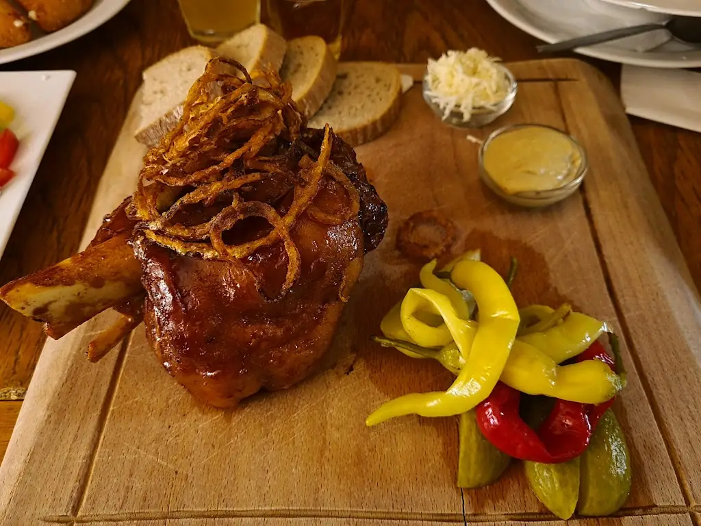 Aeron Szalai_U Učíků_Vrchlabí_review