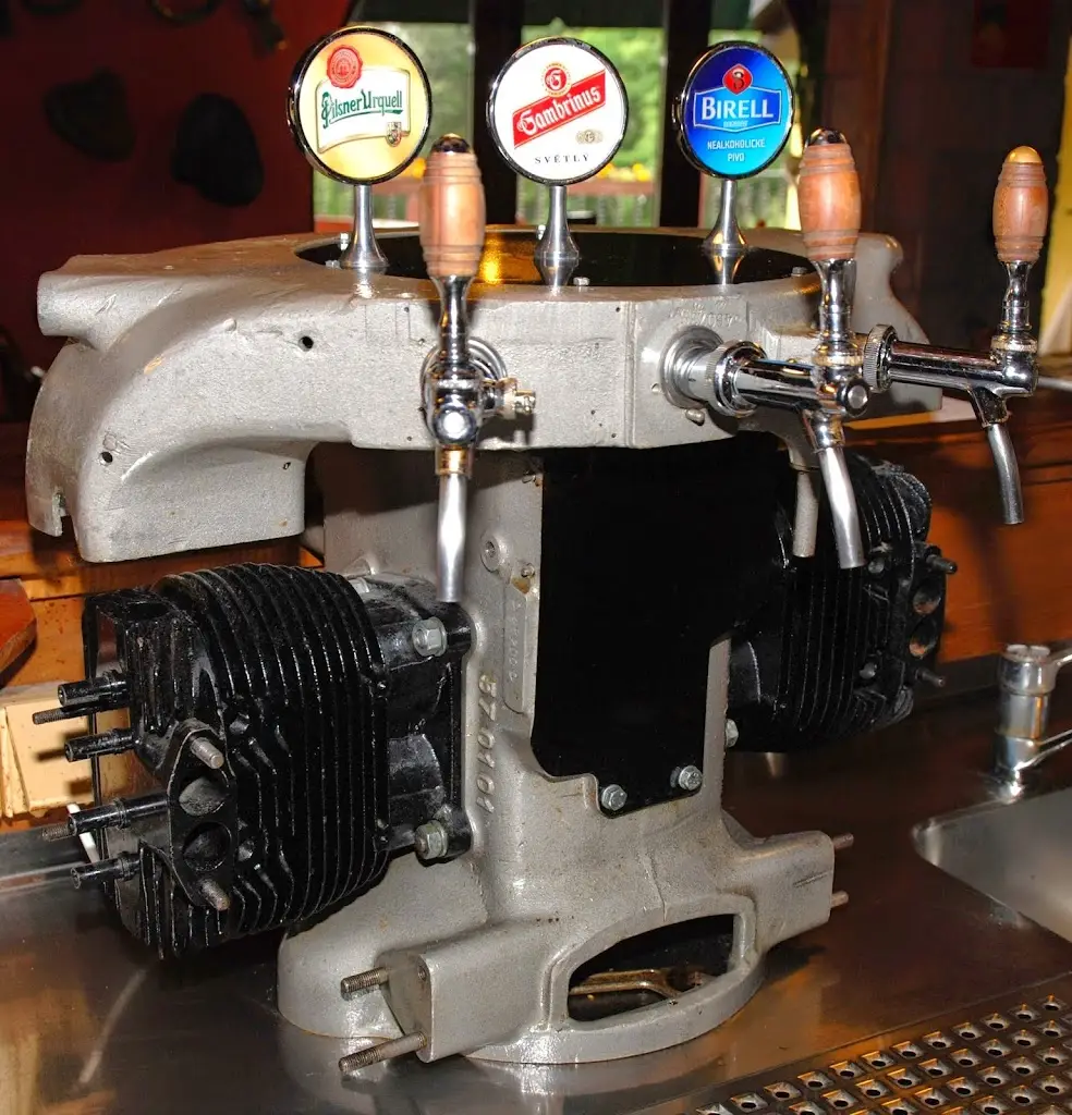 Restaurace Car Club_Vrchlabí_slider_image_2