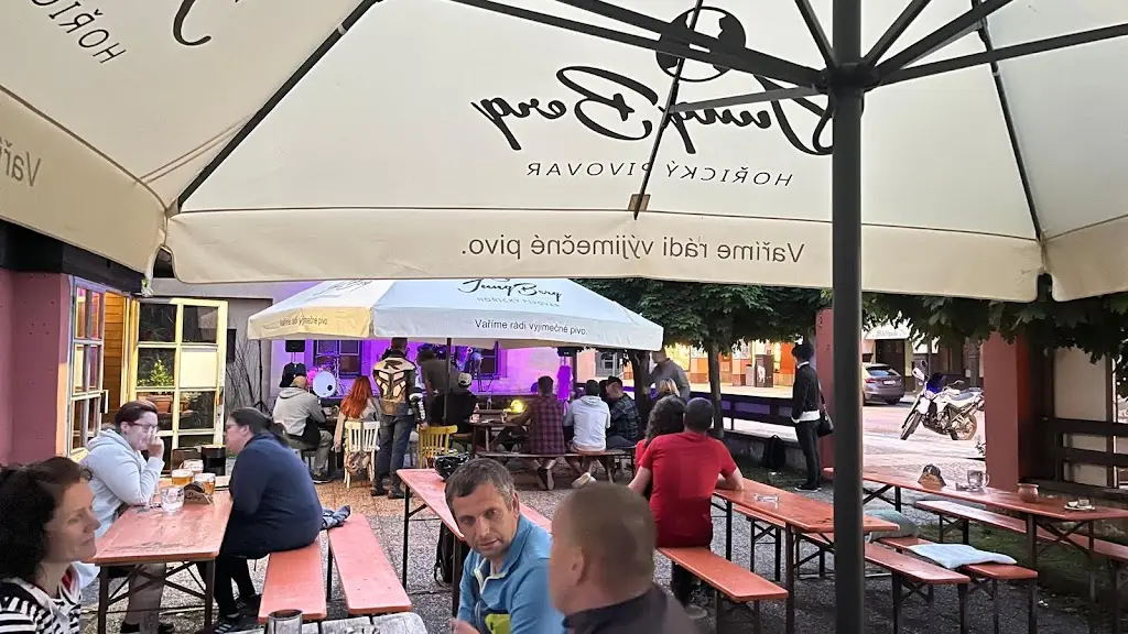 The Old School pivnice_Vrchlabí_slider_image_3