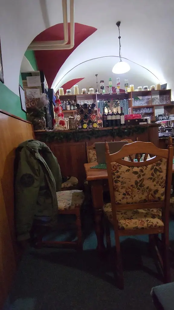 Pizzerie Ionia_Hluboká nad Vltavou_slider_image_2