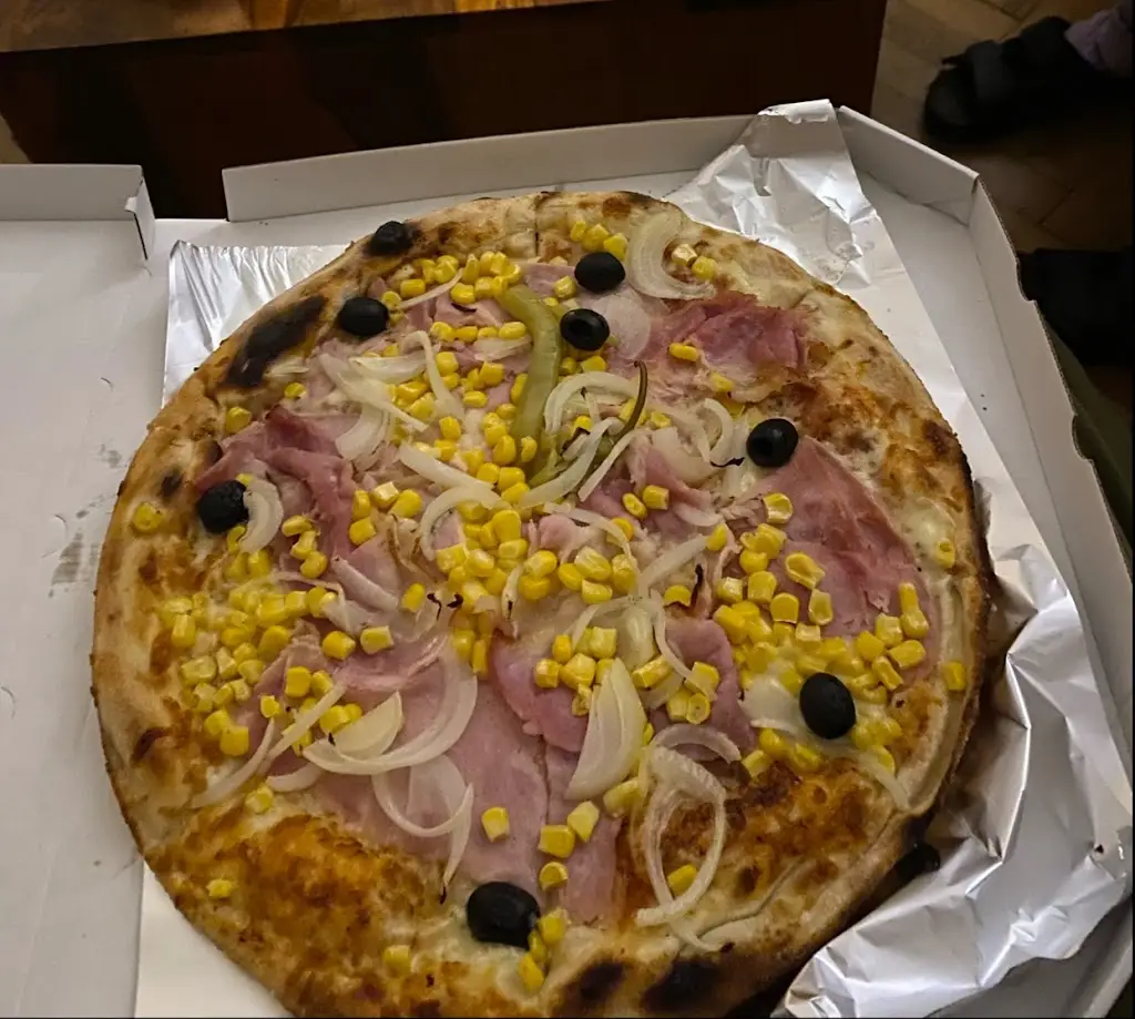 Pizzerie Ionia_Hluboká nad Vltavou_slider_image_3