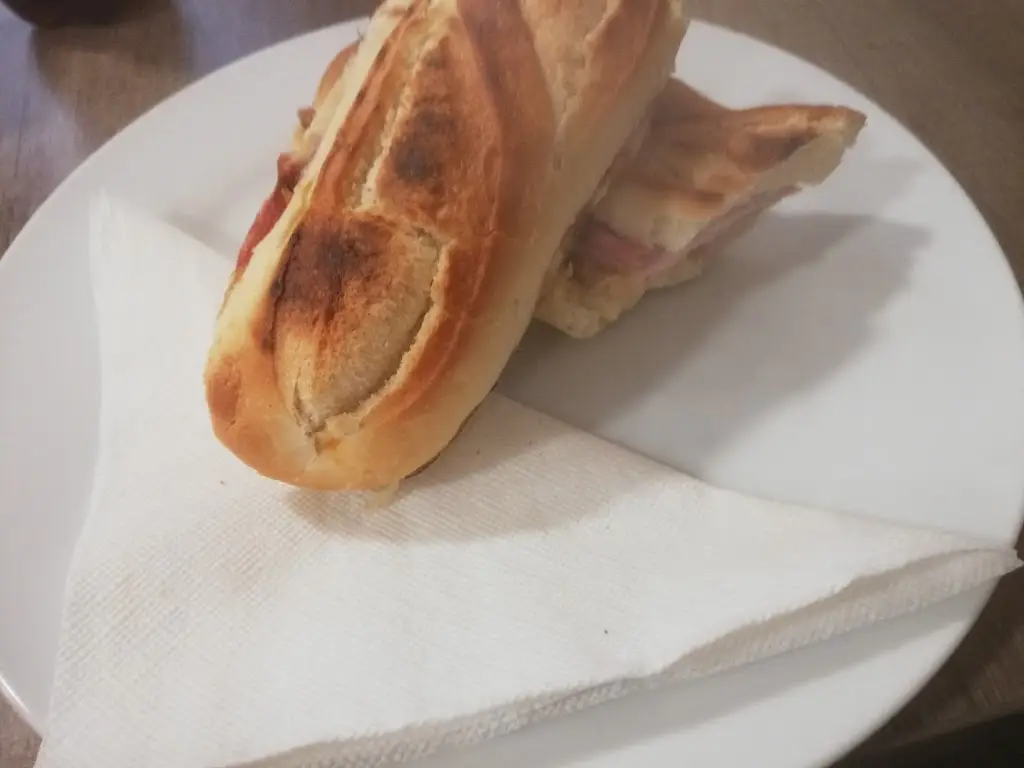 Fck Nazi_Pizza Free_Frýdlant_review