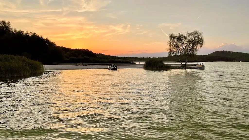 Joyce Wolfert-Laven_Molo 23_Doksy_review