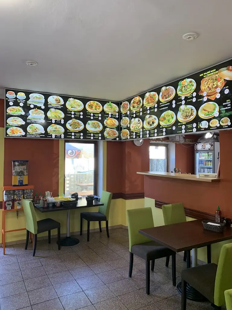 Huki Restaurant_Doksy_slider_image_1