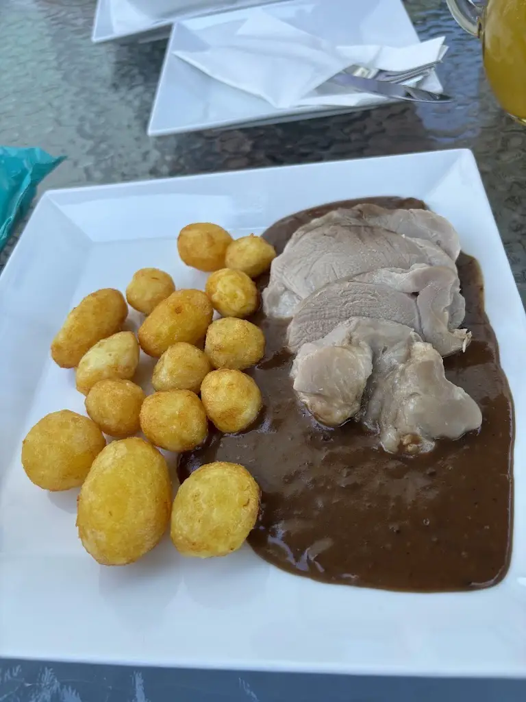 Jana Koštuříková_Hozy Bistro_Doksy_review