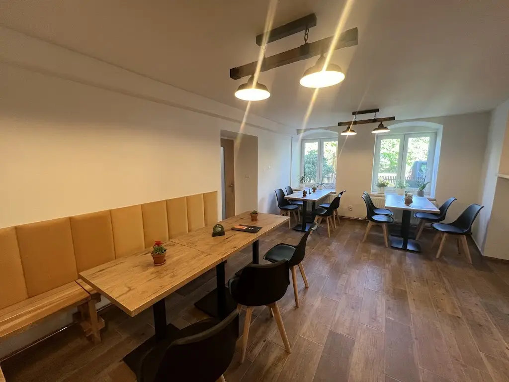 Hozy Bistro restaurant in Doksy