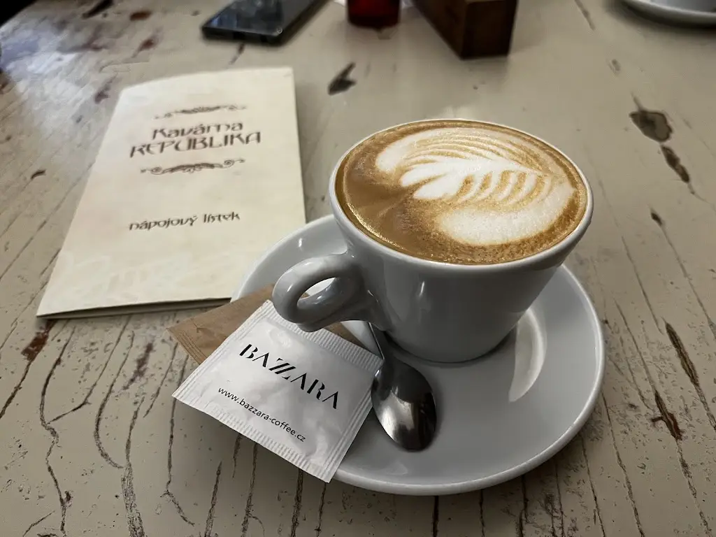 Martin Bartoň_cafe Republic_Doksy_review