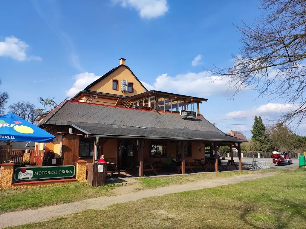 Motorest Obora_Doksy_slider_image_3