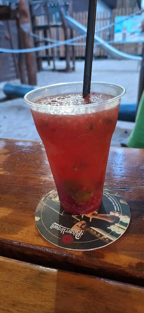 Ivana Zuzaňáková_Občerstvení Jachta_Doksy_recensione