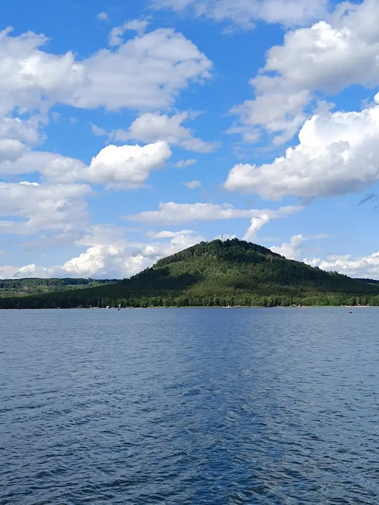 Jan Bednář_Stánek U Čumáka_Doksy_review