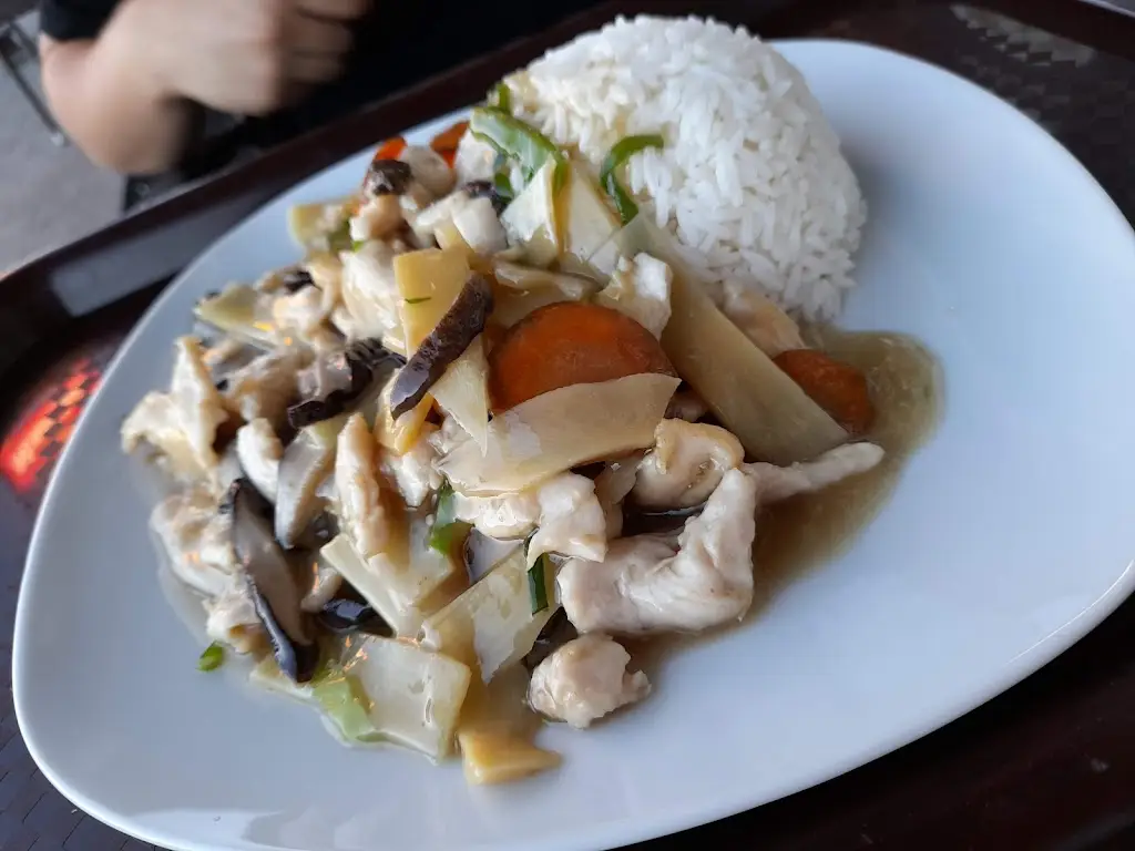 Asijská restaurace Asian Wok_Hrdějovice_slider_image_3