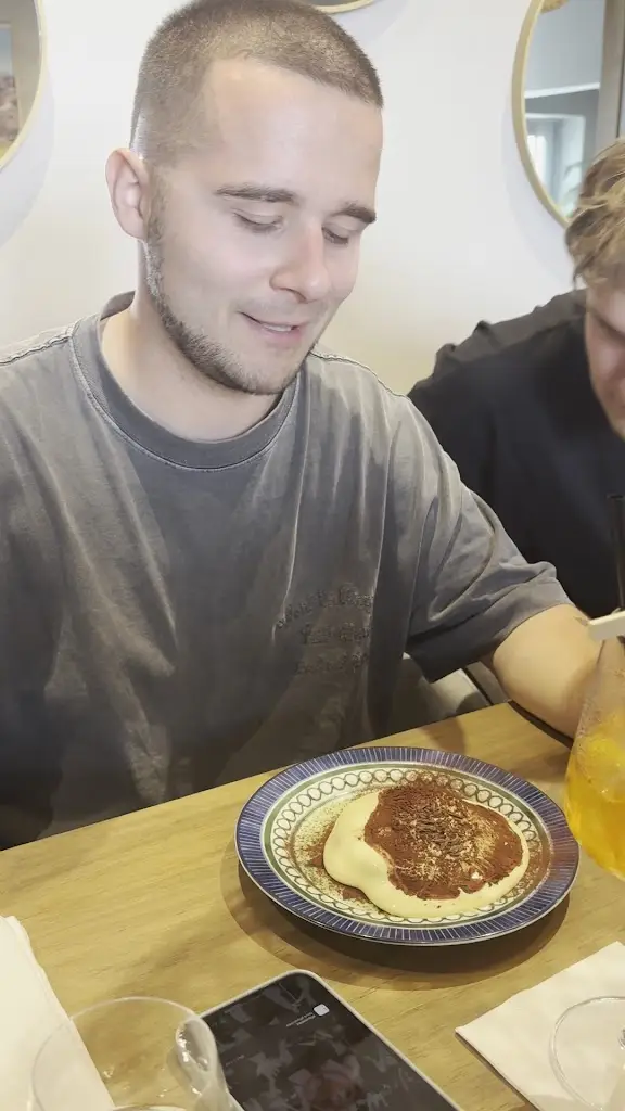 Harmio Restaurant & Cafe & Market_Hrdějovice_slider_image_2