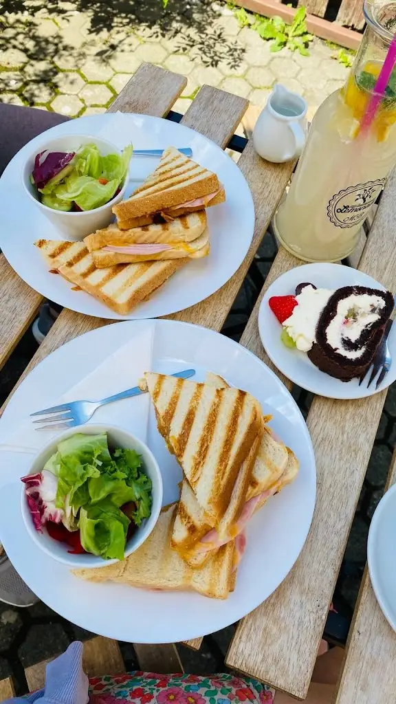 Stepan Volkovsky_Bike&Coffee House_Hejnice_review