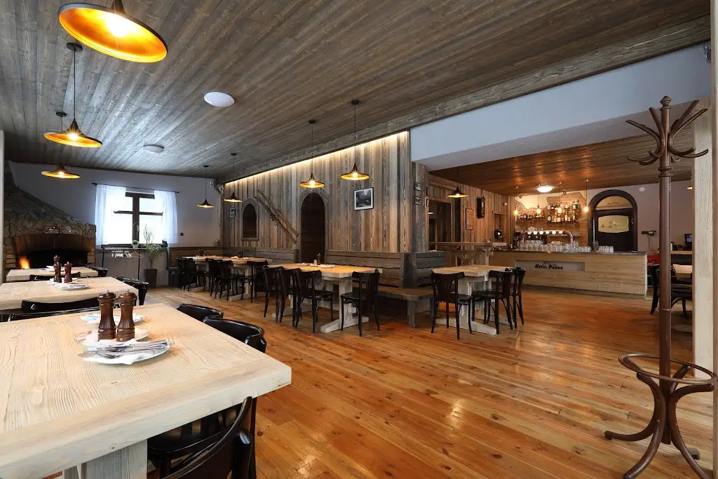 Restaurace Praha restaurant in Harrachov