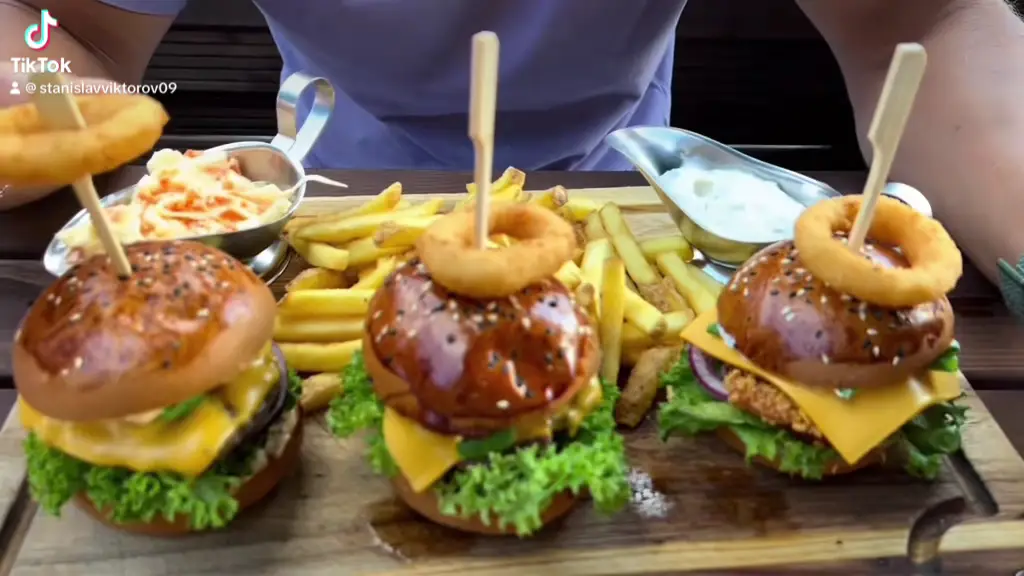 RESTAURACE and RESORT SLUNCE_Harrachov_slider_image_2