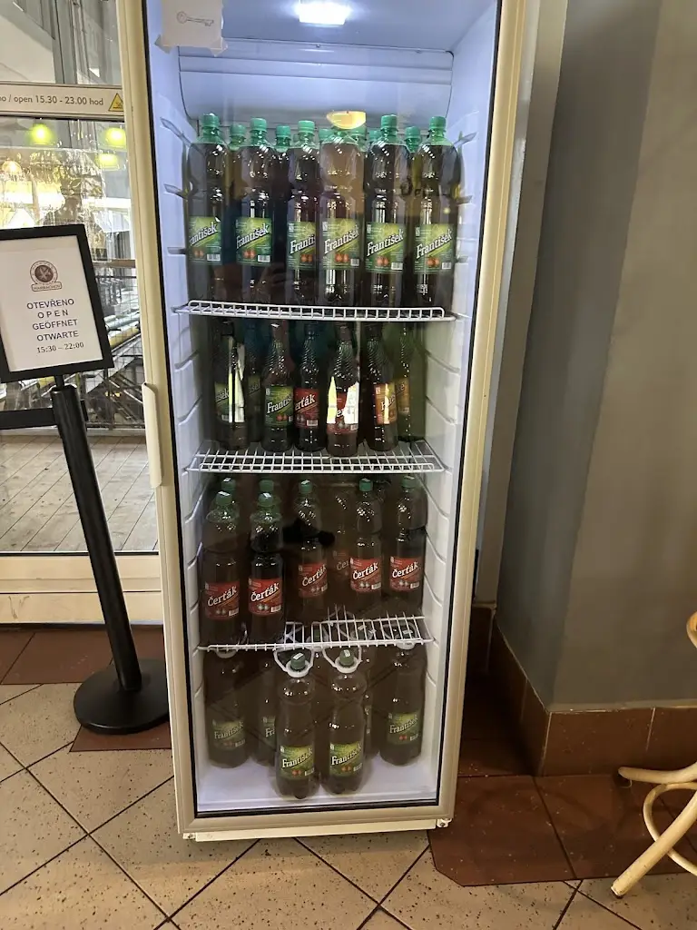 Chen Sagiv_Glass Factory and Brewery Novosad & Son_Harrachov_recensione