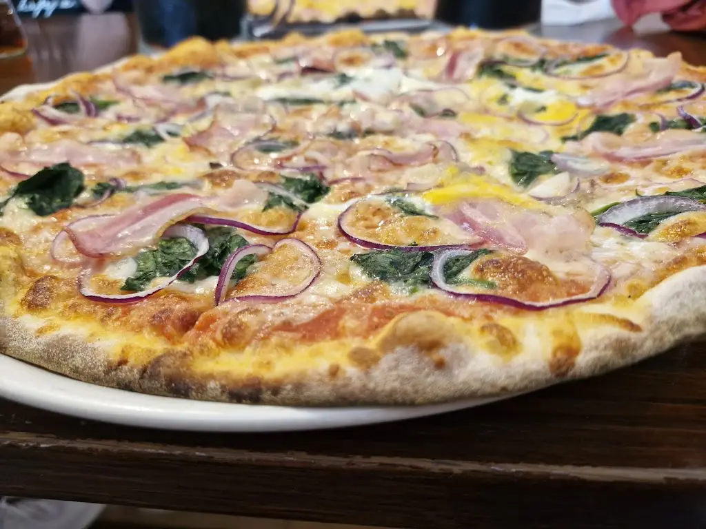 Pizzeria La Torretta_Harrachov_slider_image_3