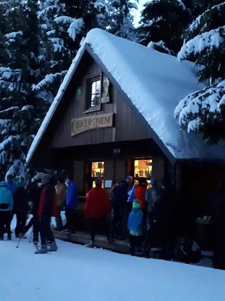 Michaela Holečková_Občerstvení, INFOCENTRUM , Ručičky kiosek_Harrachov_review