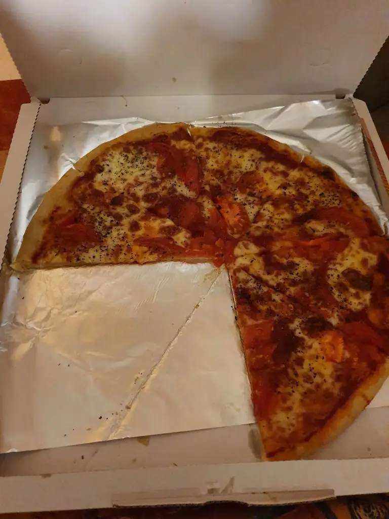 Pixie Simba_Cukrárna, kavárna a pizza Karel Červinka_Jablonec nad Jizerou_review