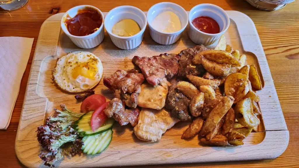 Camelot Restaurant_Hrádek nad Nisou_slider_image_3