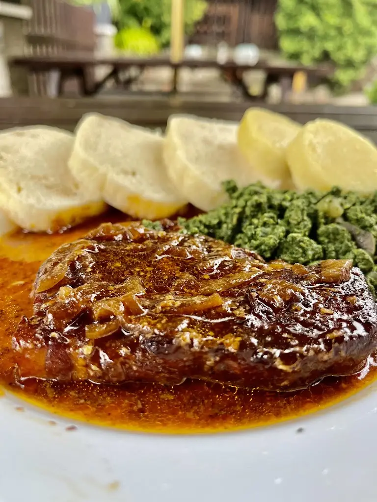 Socio Tourism_Konirna Restaurant_Hrádek nad Nisou_review