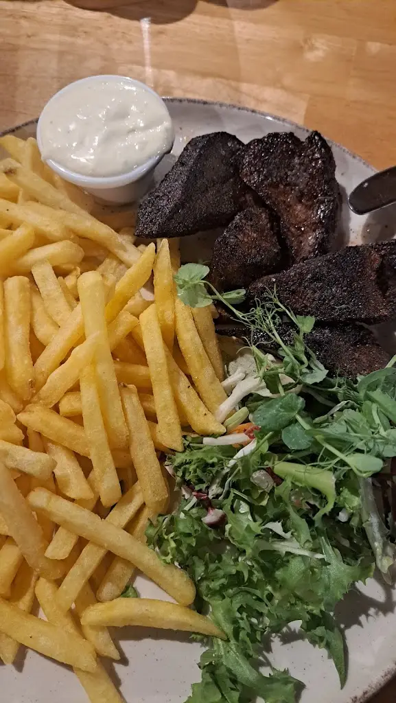 Boglarka Juhasz_Funy bistro_Horní Planá_review