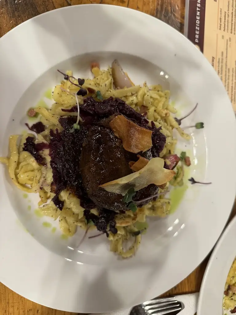 Radmila Pinkavová Jirkovská_Prezidentská / President's Lodge_Janov nad Nisou_review