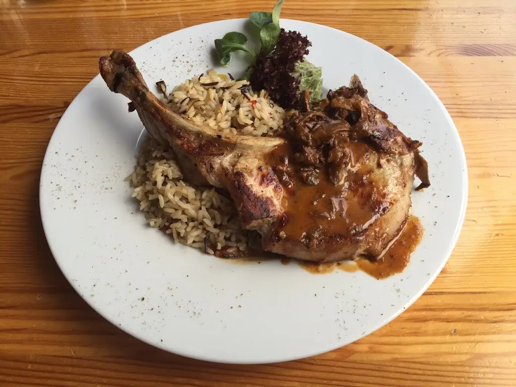 La Pasta - Restaurant & Bowling_Janov nad Nisou_slider_image_3