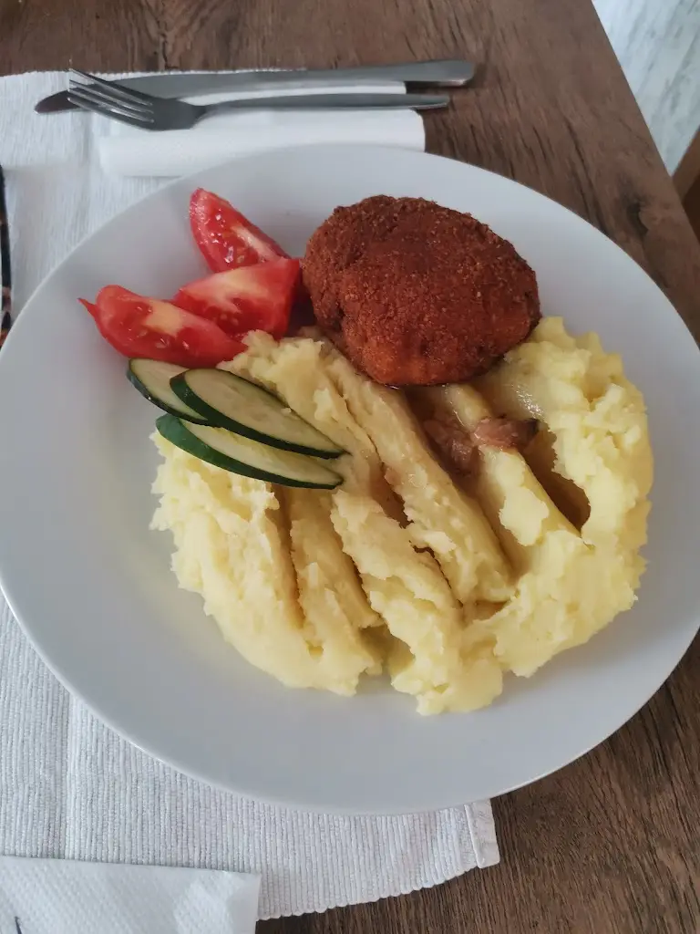 Zuzana Staňková_Jídelna Jana pod věží_Jablonné v Podještědí_review