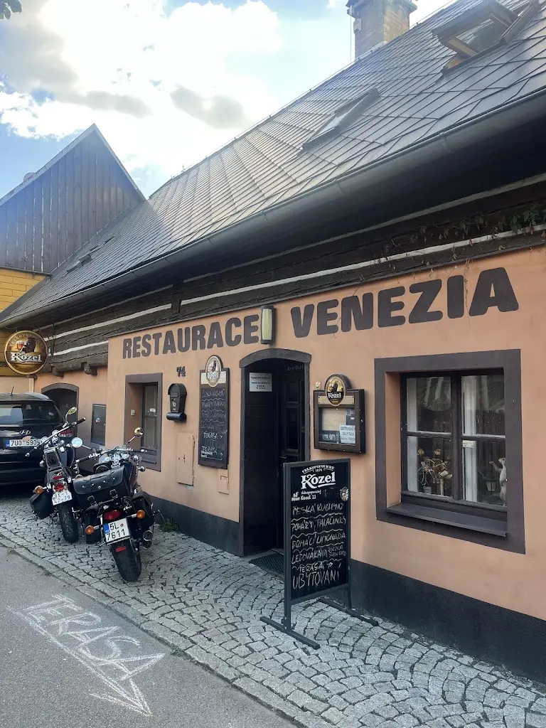 Restaurace a penzion Venezia_Jablonné v Podještědí_slider_image_3