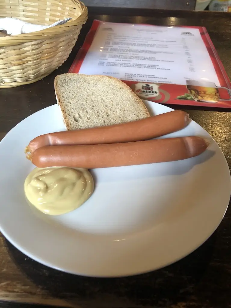 Lukáš Chvátil_Kiosek - Dřevěnka_Josefův Důl_review