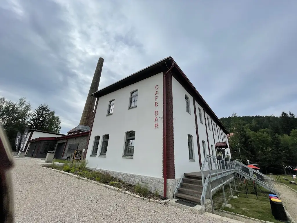 Grace Bantol_Huť Marie 1904_Josefův Důl_review