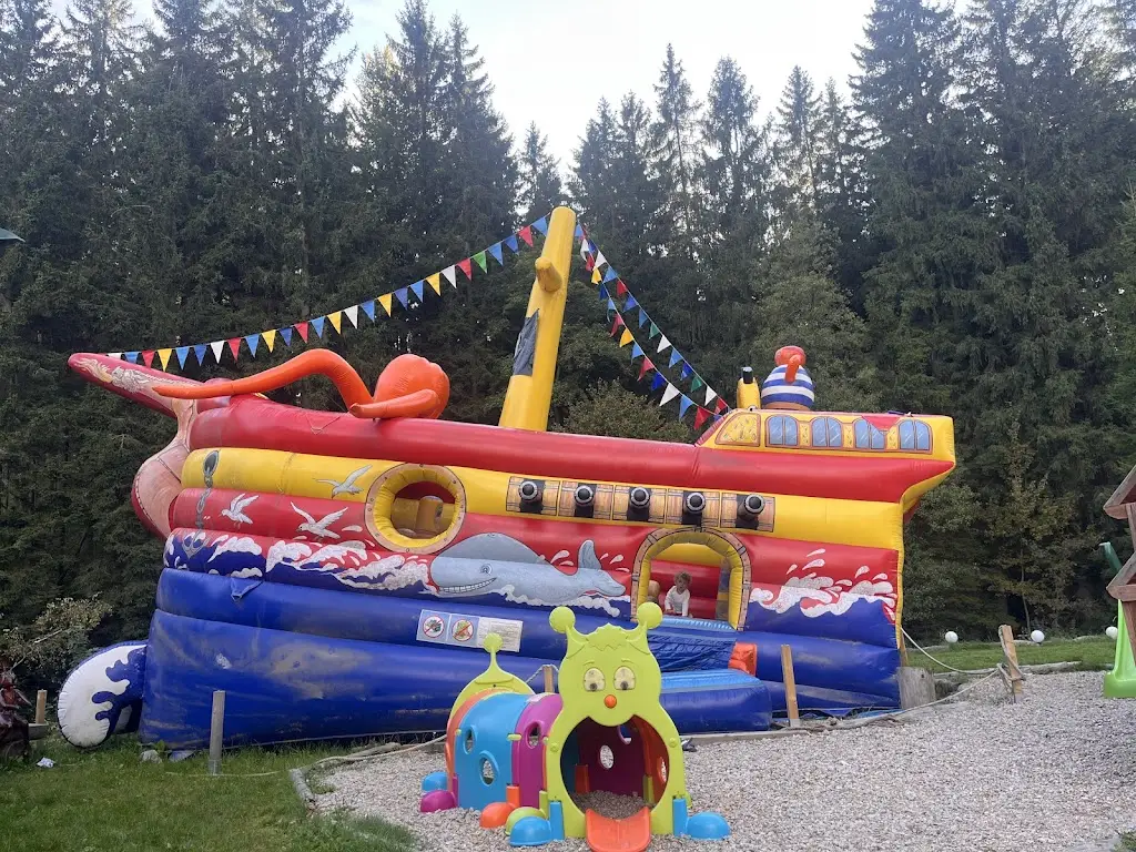 Adela Dolenska_Penzion U Splavu_Josefův Důl_review