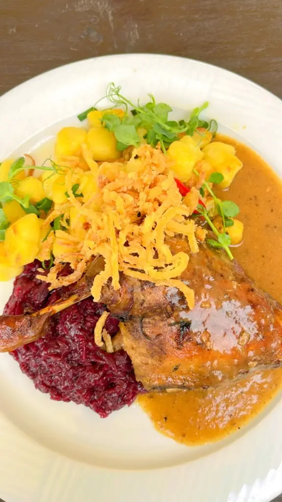 Nathaniel Jonathan Berky_Šaldův statek Jilemnice_Jilemnice_review